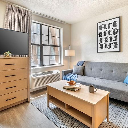 Intown Suites Extended Stay Greensboro Nc - Airport Eksteriør bilde