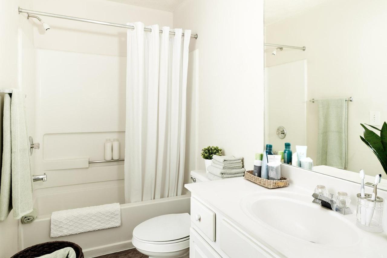 Intown Suites Extended Stay Greensboro Nc - Airport Eksteriør bilde
