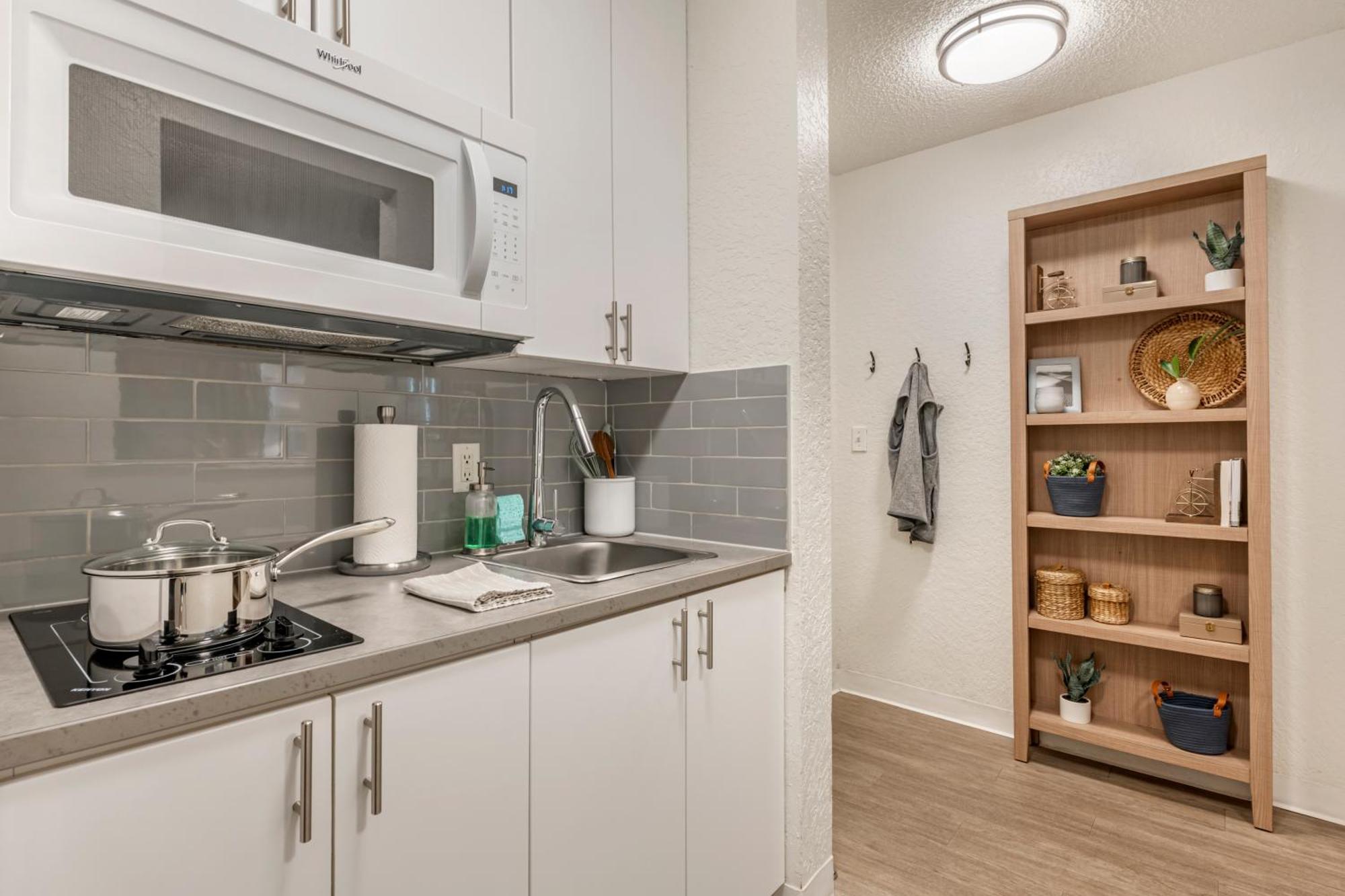 Intown Suites Extended Stay Greensboro Nc - Airport Eksteriør bilde
