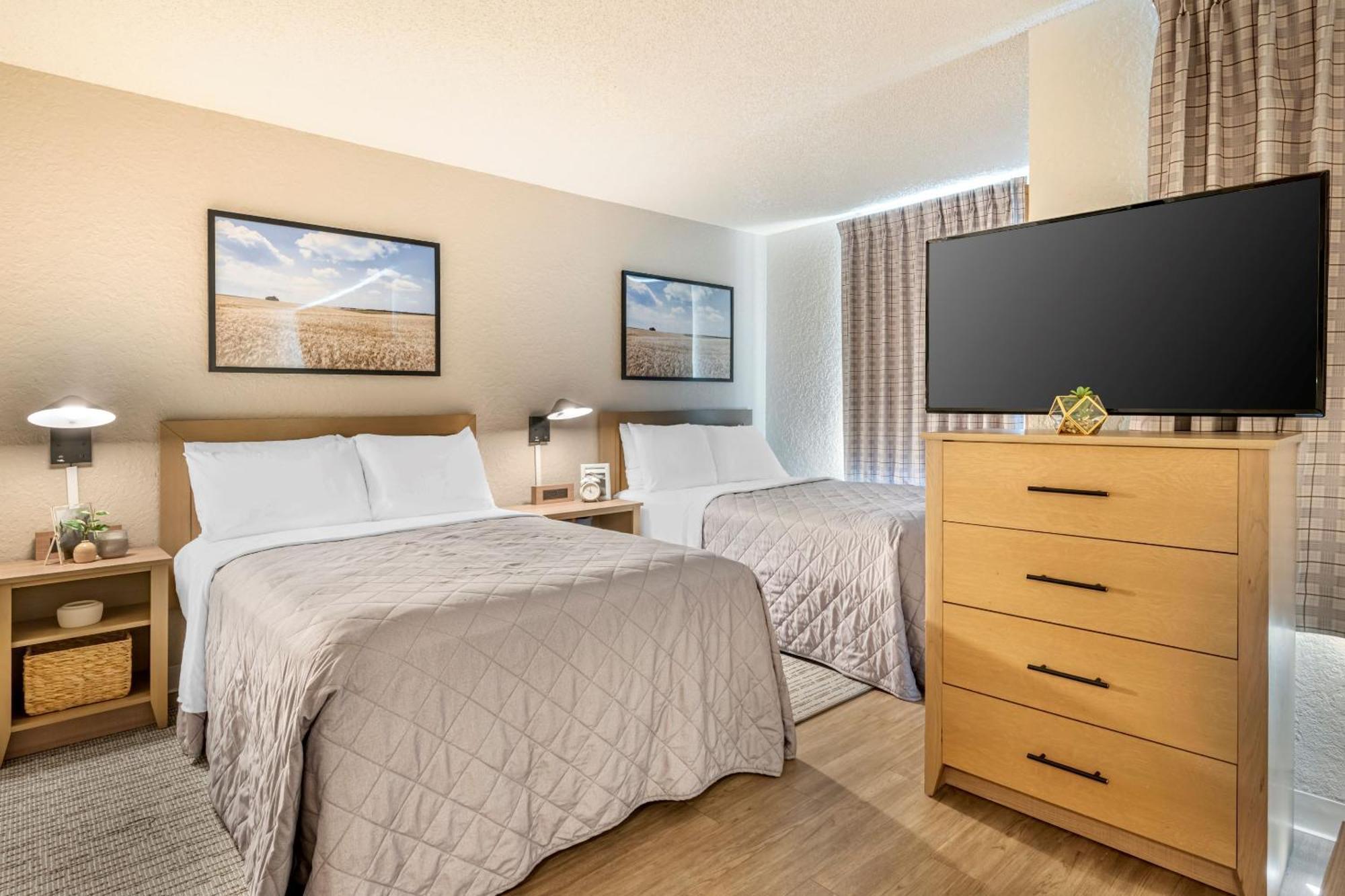 Intown Suites Extended Stay Greensboro Nc - Airport Eksteriør bilde