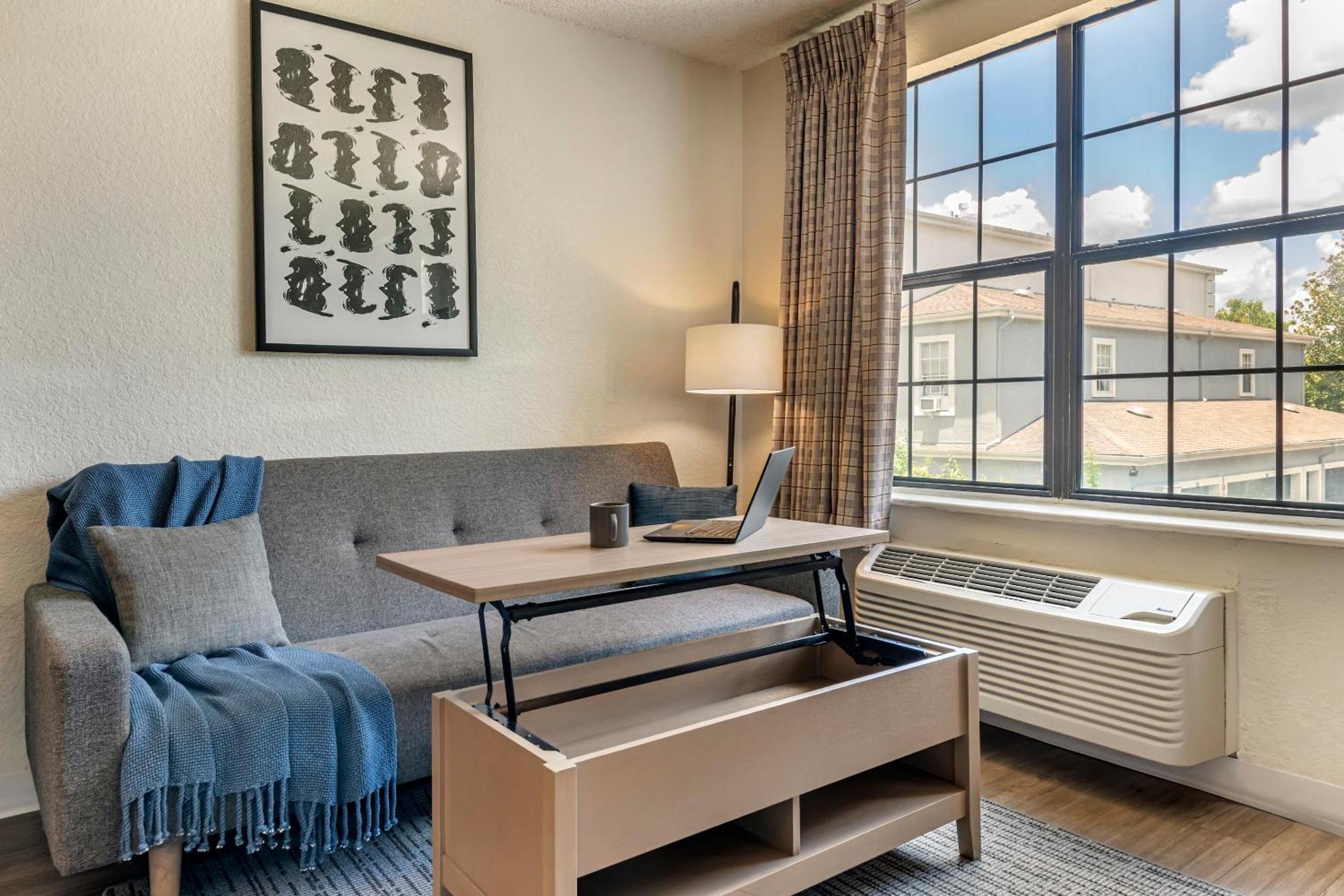 Intown Suites Extended Stay Greensboro Nc - Airport Eksteriør bilde